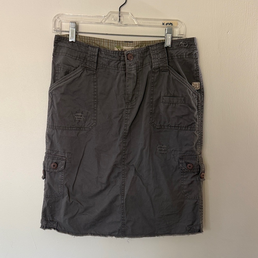 Y2K Casual Cargo Billabong Skirt - Charcoal Gray. Size 3